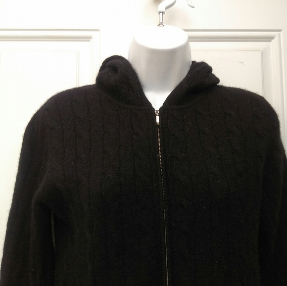 LXRI Cable Knit Hooded Sweater - Picture 7 of 7